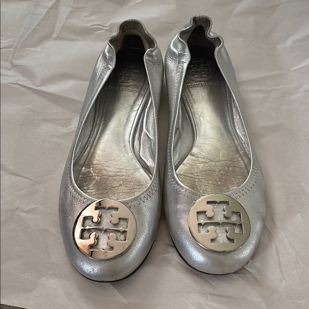 Tory Burch Silver Loafers Chic Flats